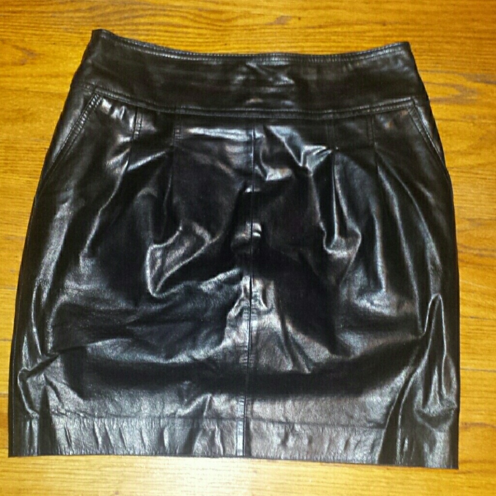Sz 8 Express Genuine Leather Skirt